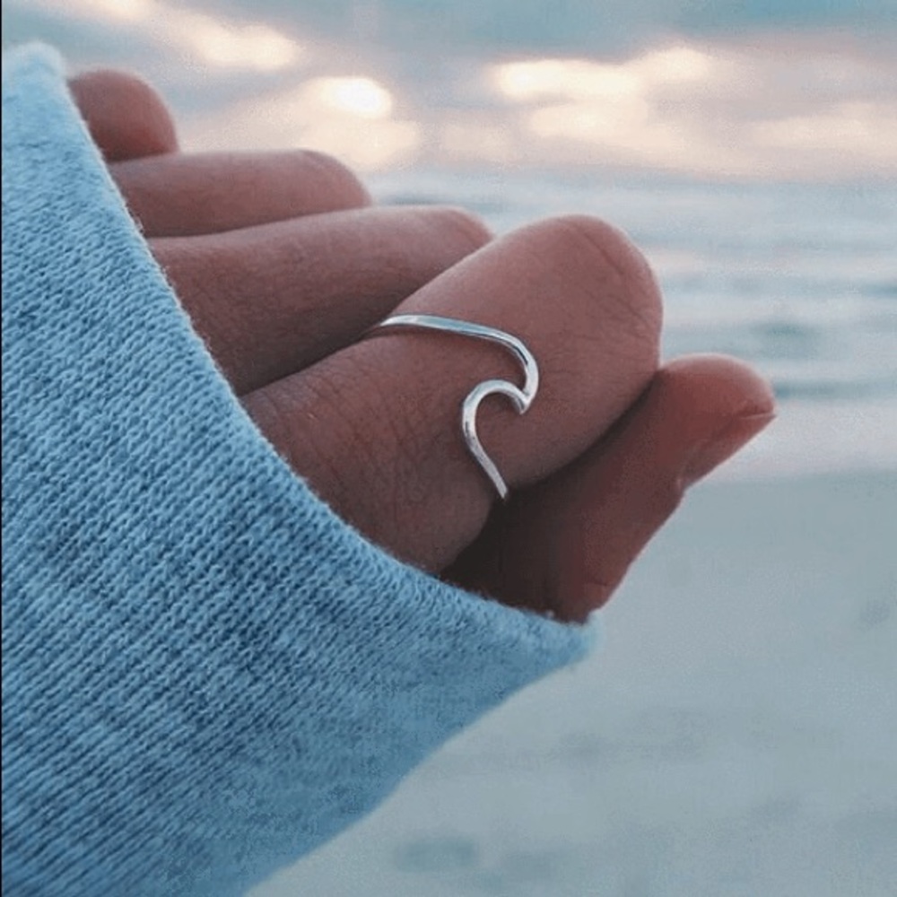 Pura Vida wave ring